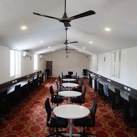 Vistar Resort & Hotels Kammasandra ภายนอก รูปภาพ