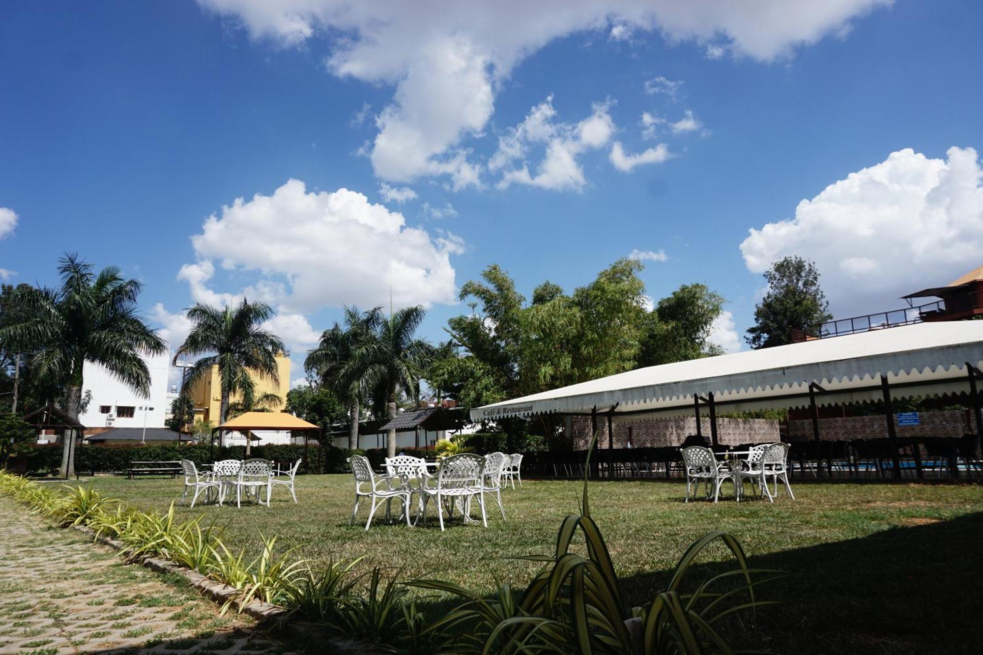 Vistar Resort & Hotels Kammasandra ภายนอก รูปภาพ