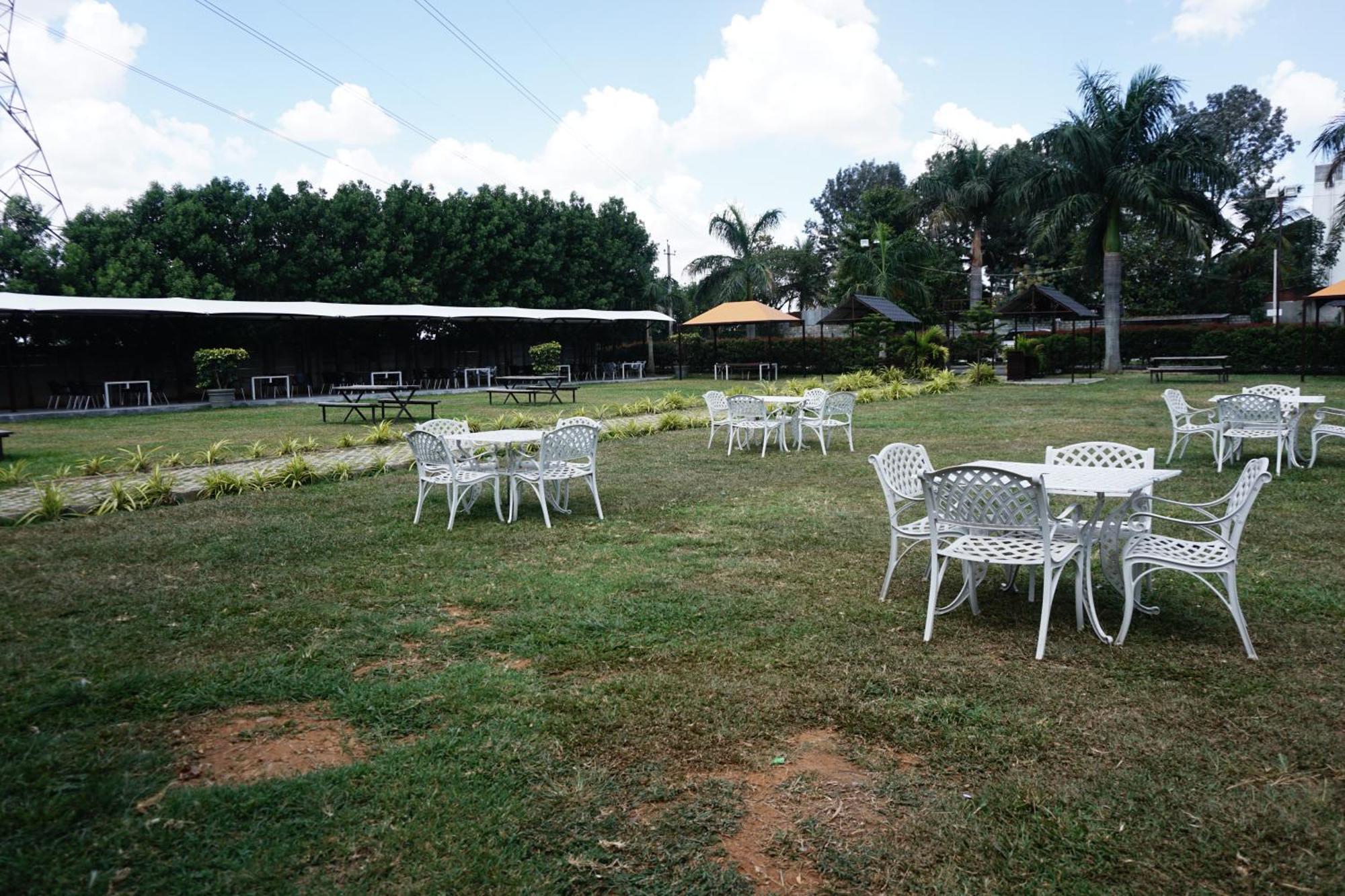 Vistar Resort & Hotels Kammasandra ภายนอก รูปภาพ