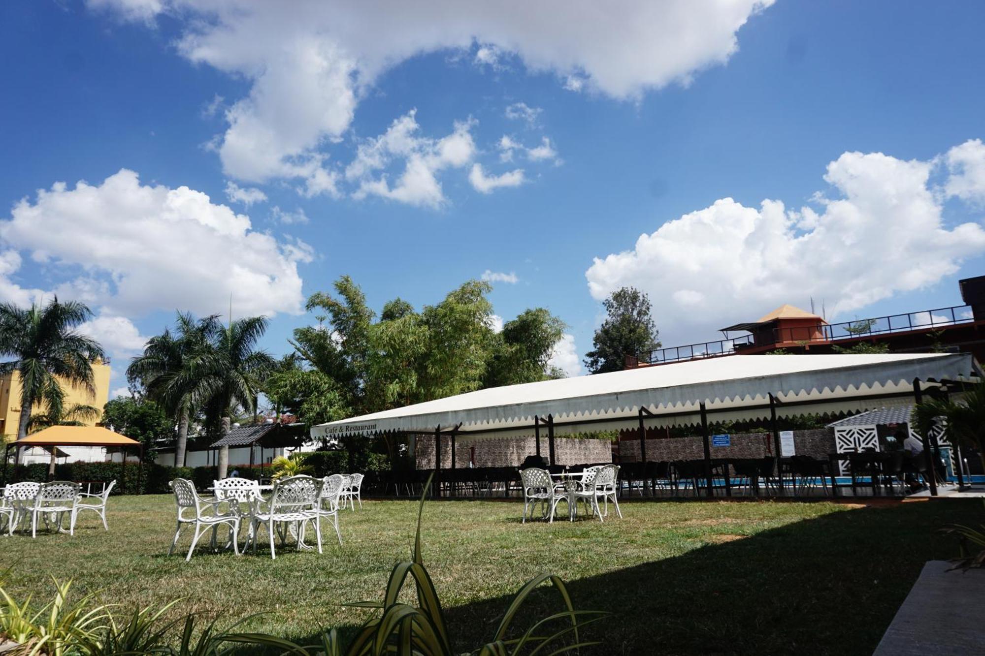 Vistar Resort & Hotels Kammasandra ภายนอก รูปภาพ