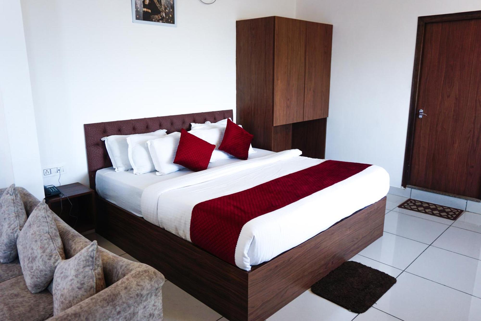 Vistar Resort & Hotels Kammasandra ภายนอก รูปภาพ